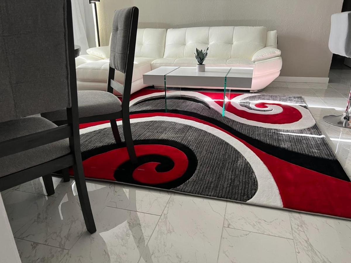 Aparthotel Stunning Views Location In 2br Modern *