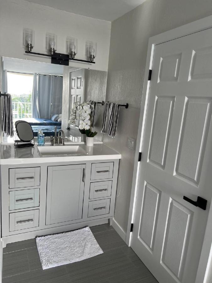 Aparthotel Stunning Views Location In 2br Modern