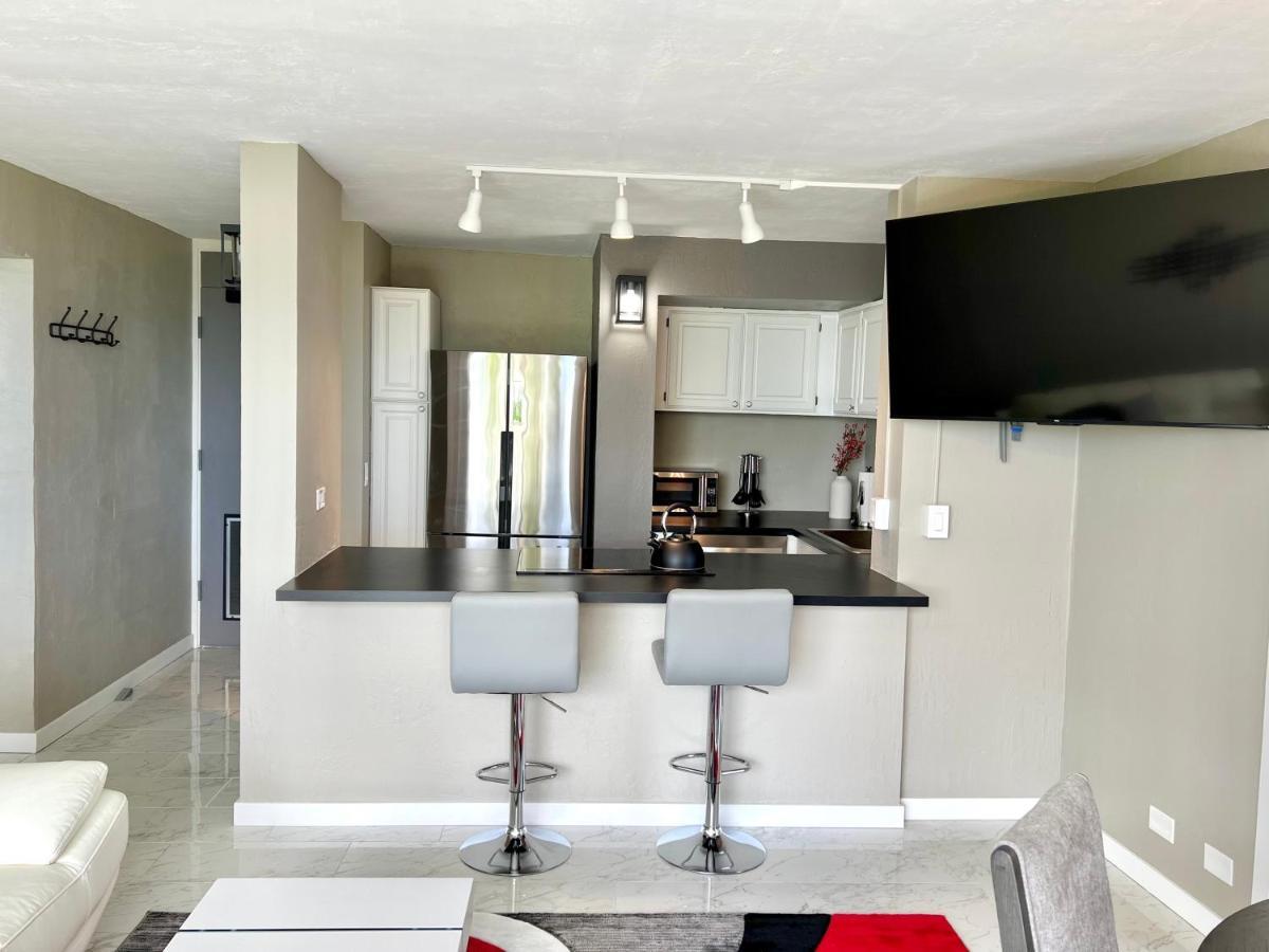 Stunning Views Location In 2br Modern