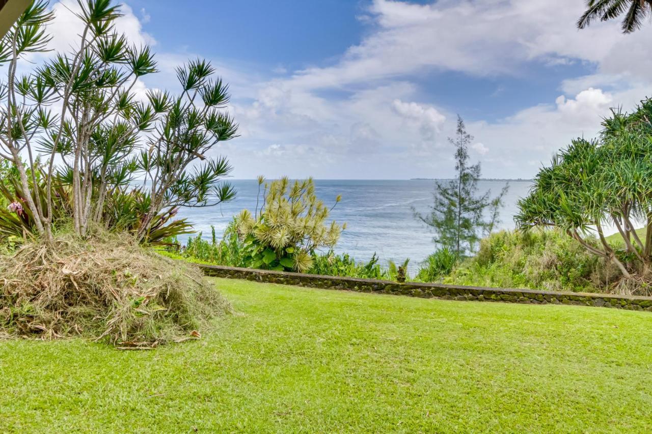 With Private Deck And Stunning Ocean Views! * Hilo