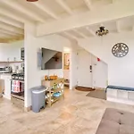 New - Pineapple Loft - Entire House Downtown Hilo With Ac