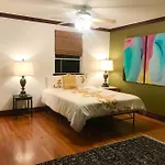 Hawaii Tropical Volcano Mansion + Sauna