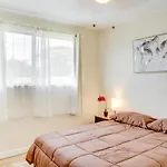 Quaint Hilo Vacation Rental With Community Pool!