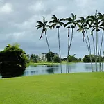 Studio In Hilo Center With Pool And Lake Views