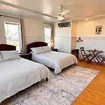 Hilo Town Inn