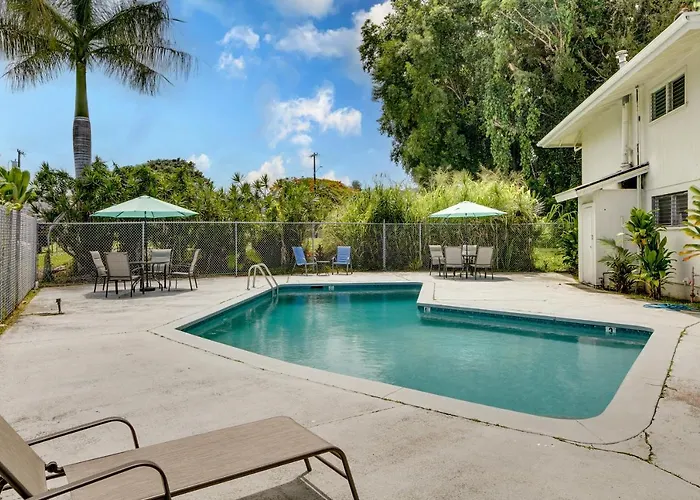 Quaint Hilo Vacation Rental With Community Pool!