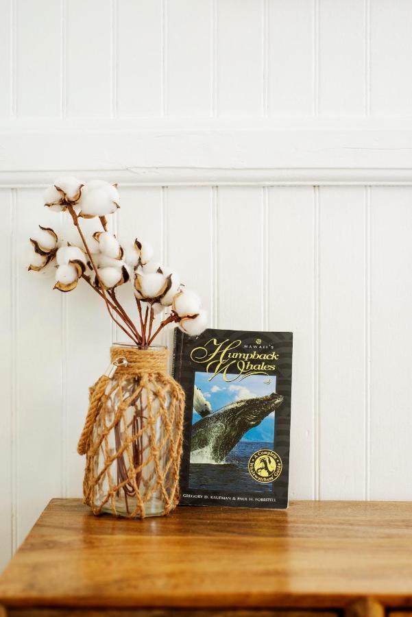 New Whaler Inn- Nautical Magic Downtown *