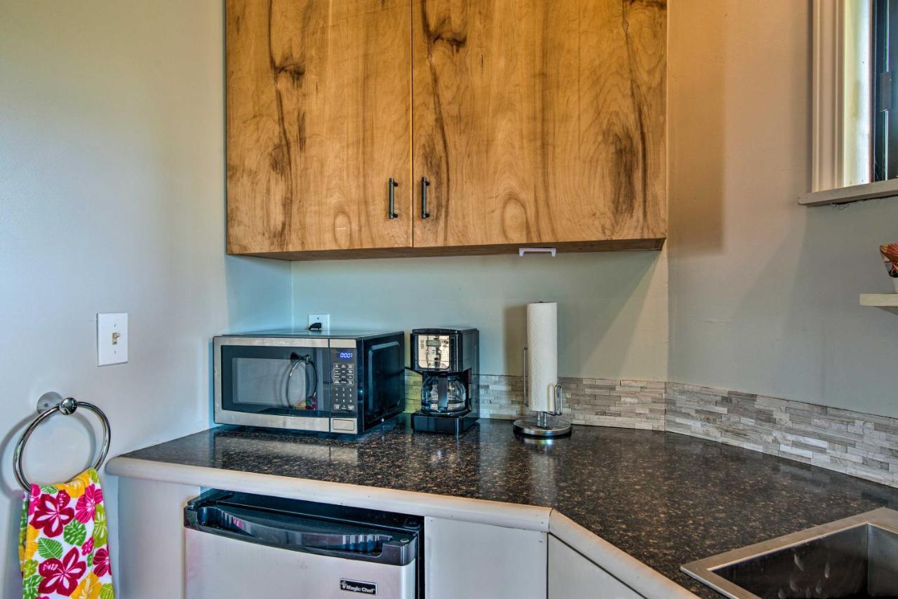 Apartment Couples Retreat About 6 Miles To Honolii Beach! Hilo