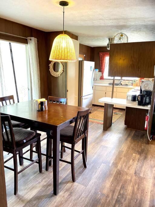 The Homebase - Charming 3 Bedroom Home, With Ac! *