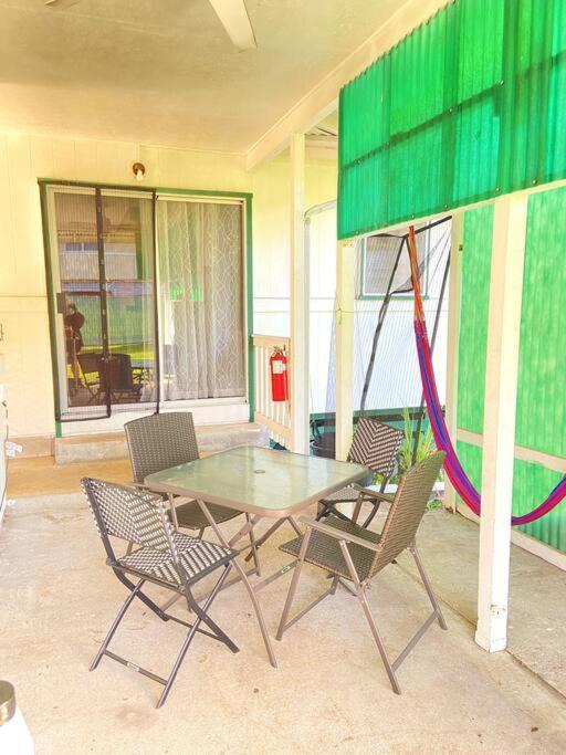 The Homebase - Charming 3 Bedroom Home, With Ac! Hilo