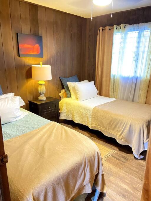 Holiday home The Homebase - Charming 3 Bedroom Home, With Ac! Hilo