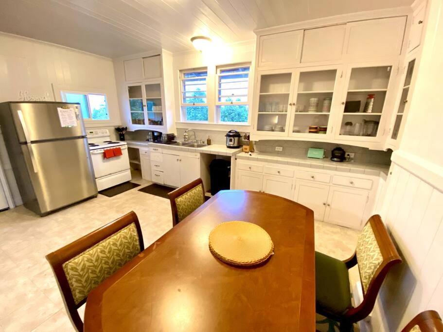 Your Homebase - Lovely 3 Bedroom In Heart Of With Ac! Holiday home Hilo