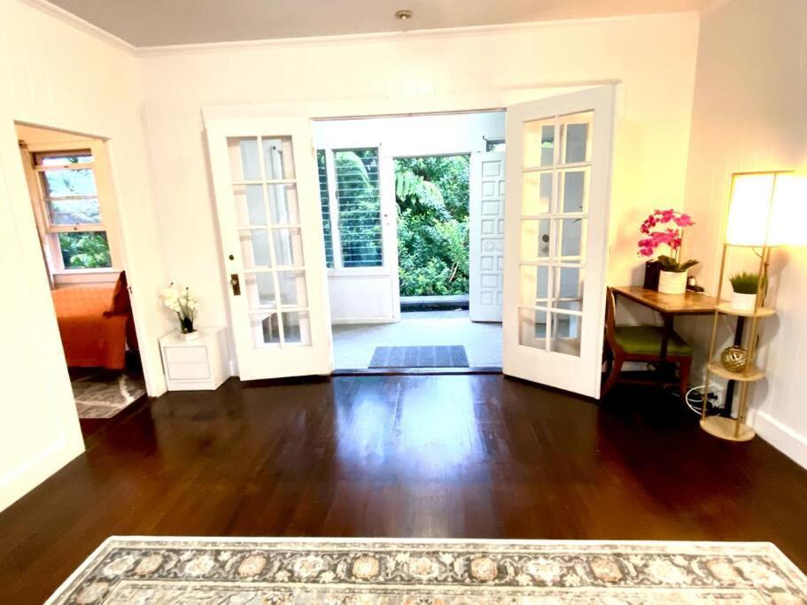 Your Homebase - Lovely 3 Bedroom In Heart Of With Ac! *