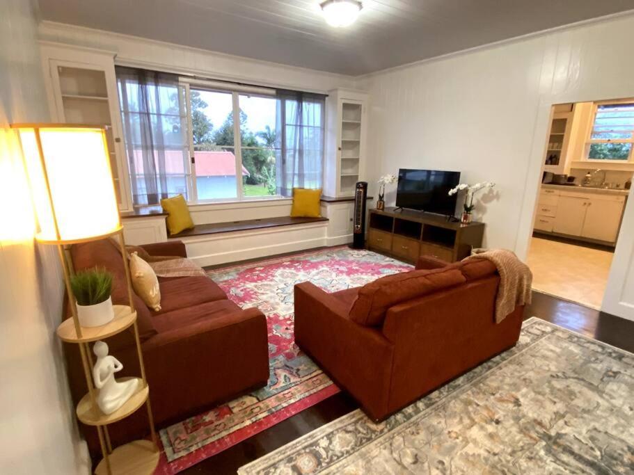 Holiday home Your Homebase - Lovely 3 Bedroom In Heart Of With Ac!