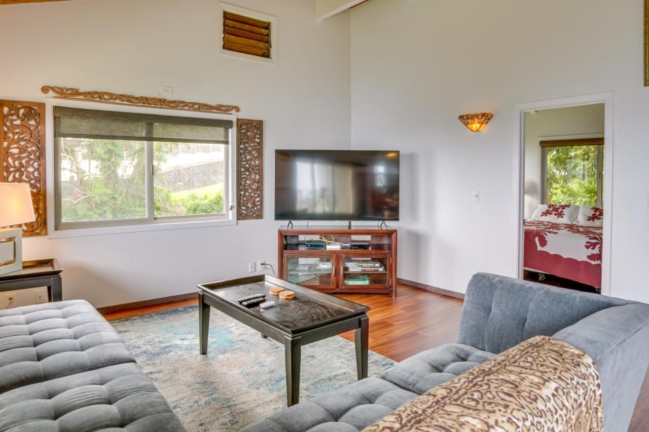 With Private Deck And Stunning Ocean Views! Holiday home Hilo
