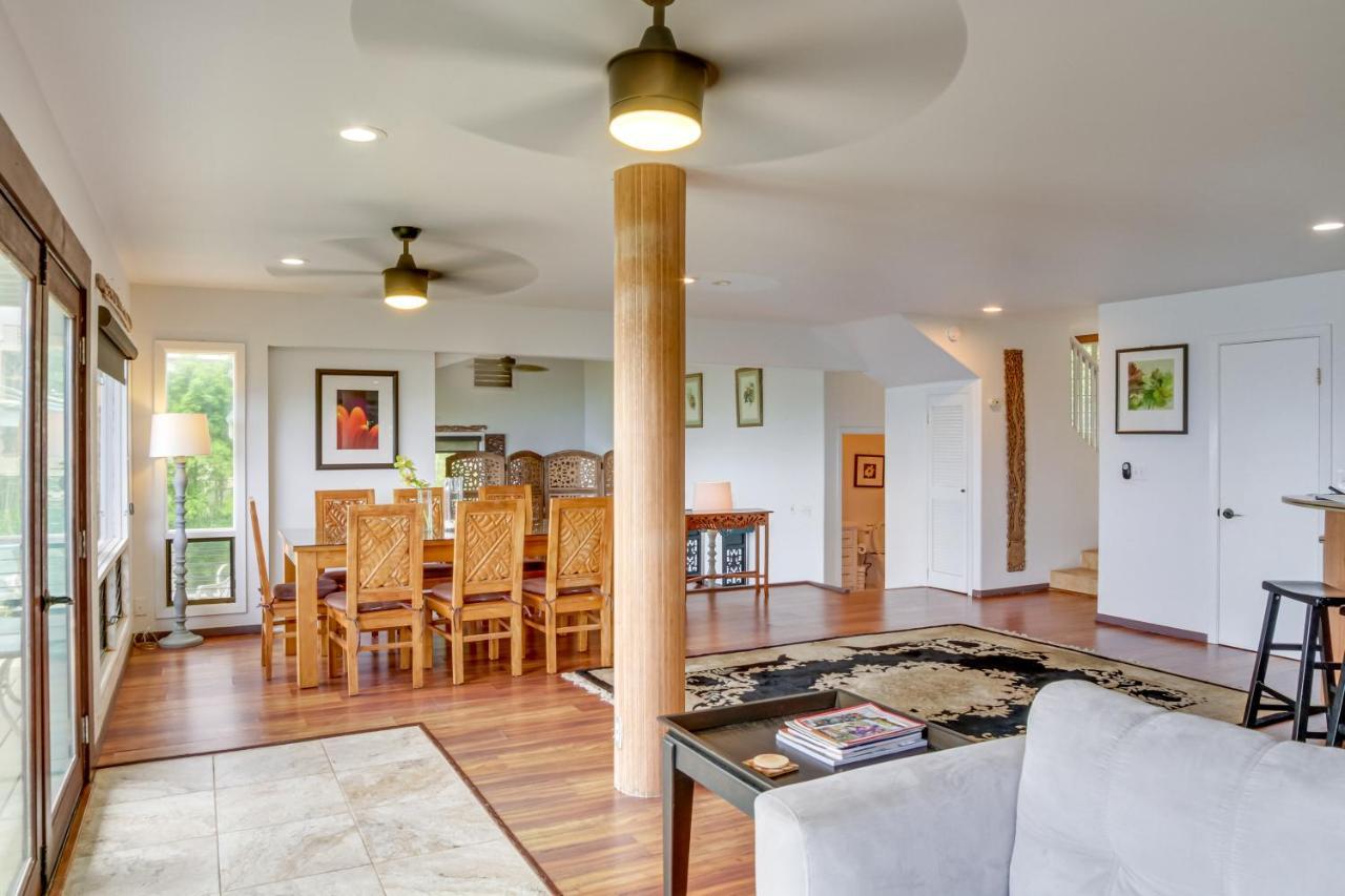 Holiday home With Private Deck And Stunning Ocean Views!