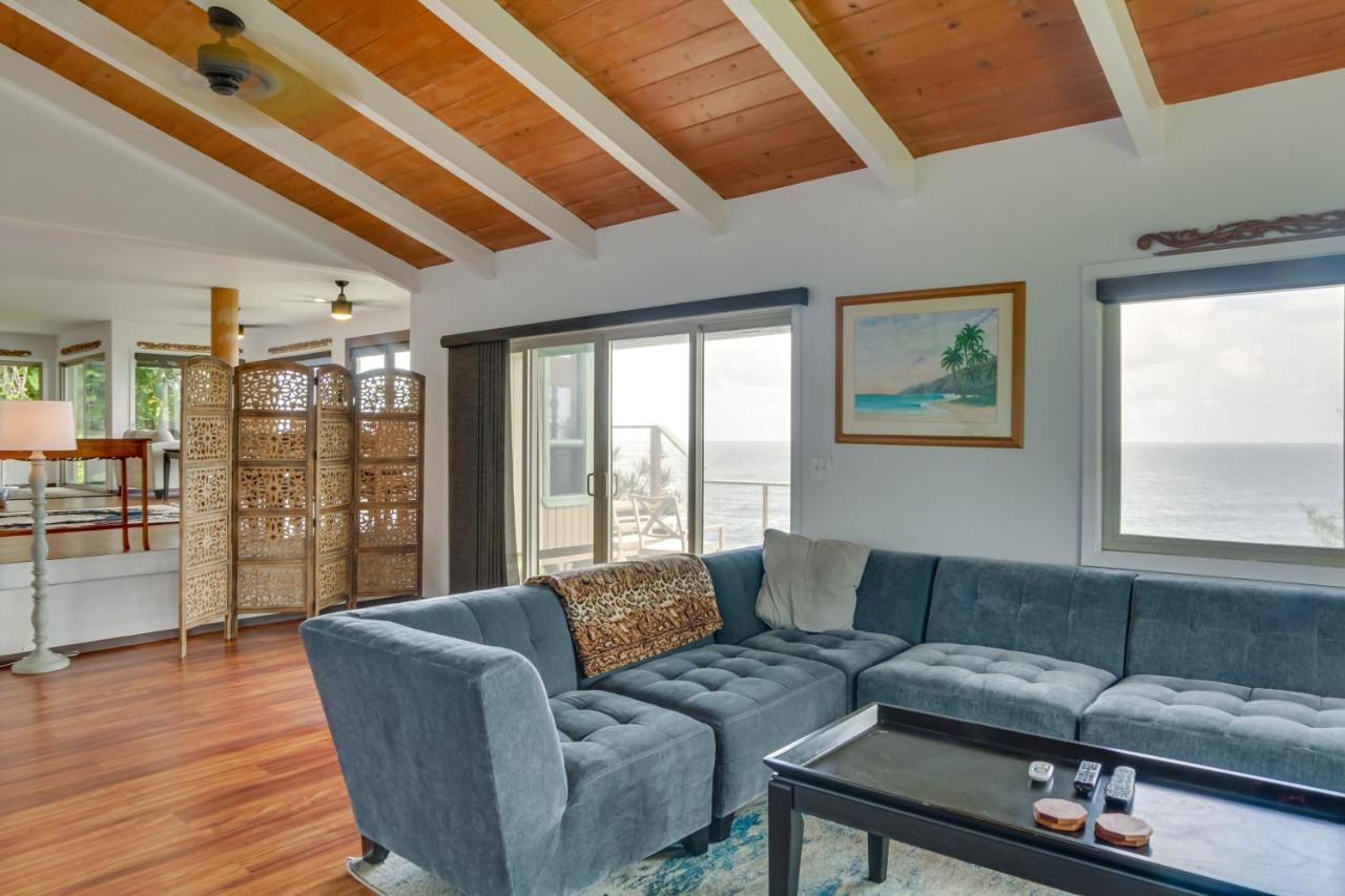 With Private Deck And Stunning Ocean Views! * Hilo