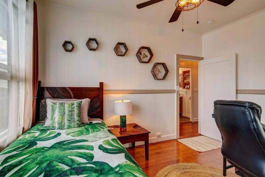 New Paddler's Inn- 3br Downtown Hilo