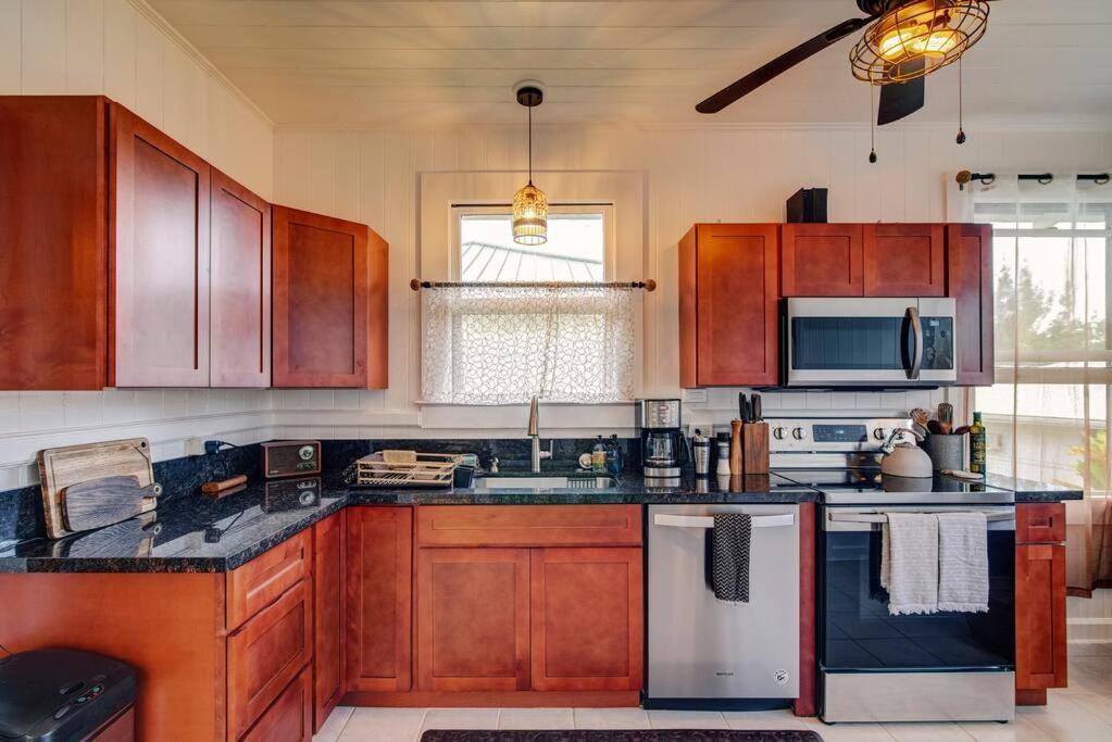 New Paddler's Inn- 3br Downtown