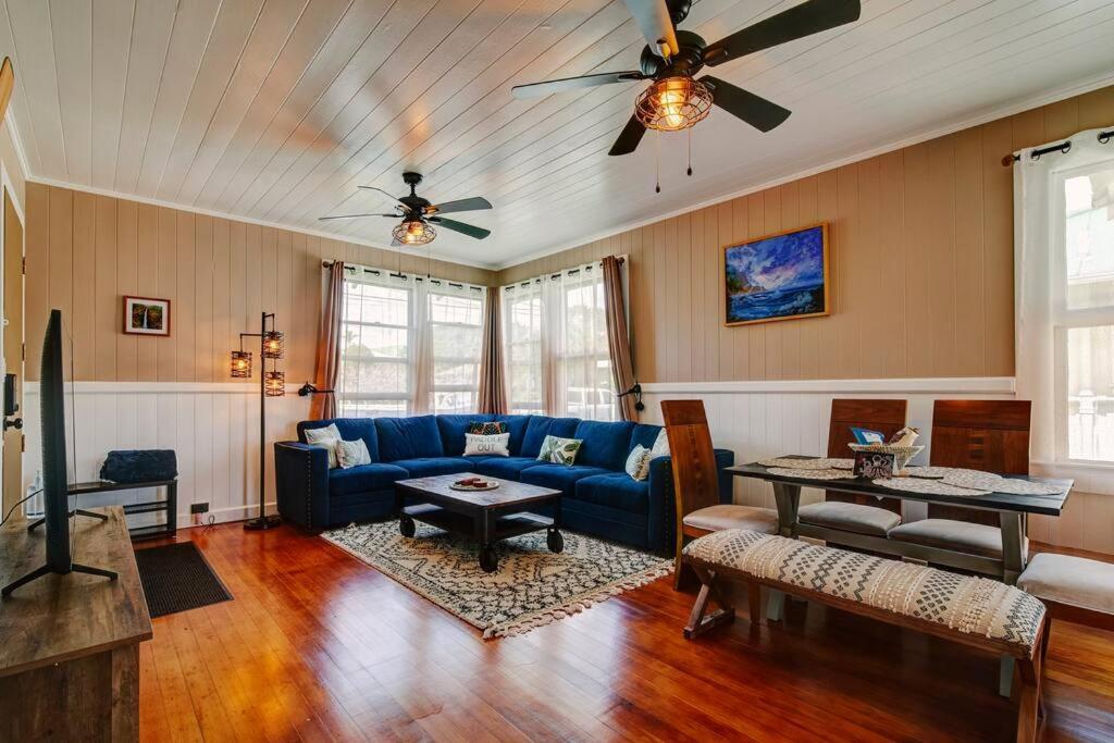 New Paddler's Inn- 3br Downtown Holiday home