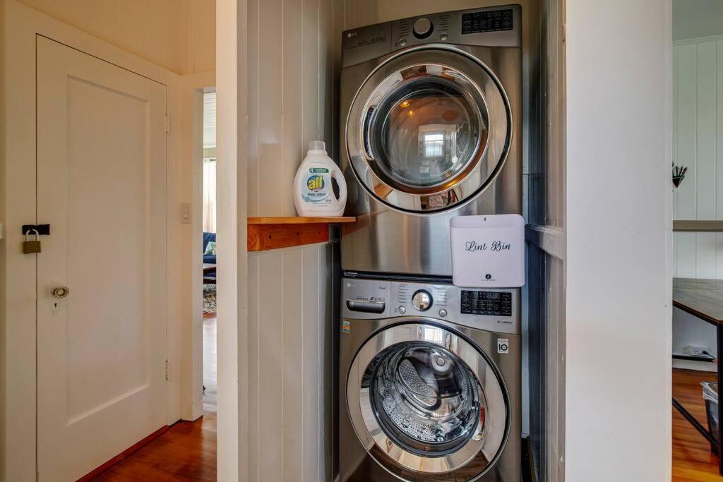 New Paddler's Inn- 3br Downtown Hilo
