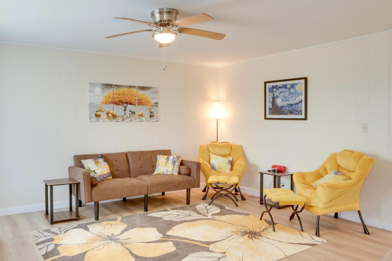 Apartment Quaint Vacation With Community Pool!
