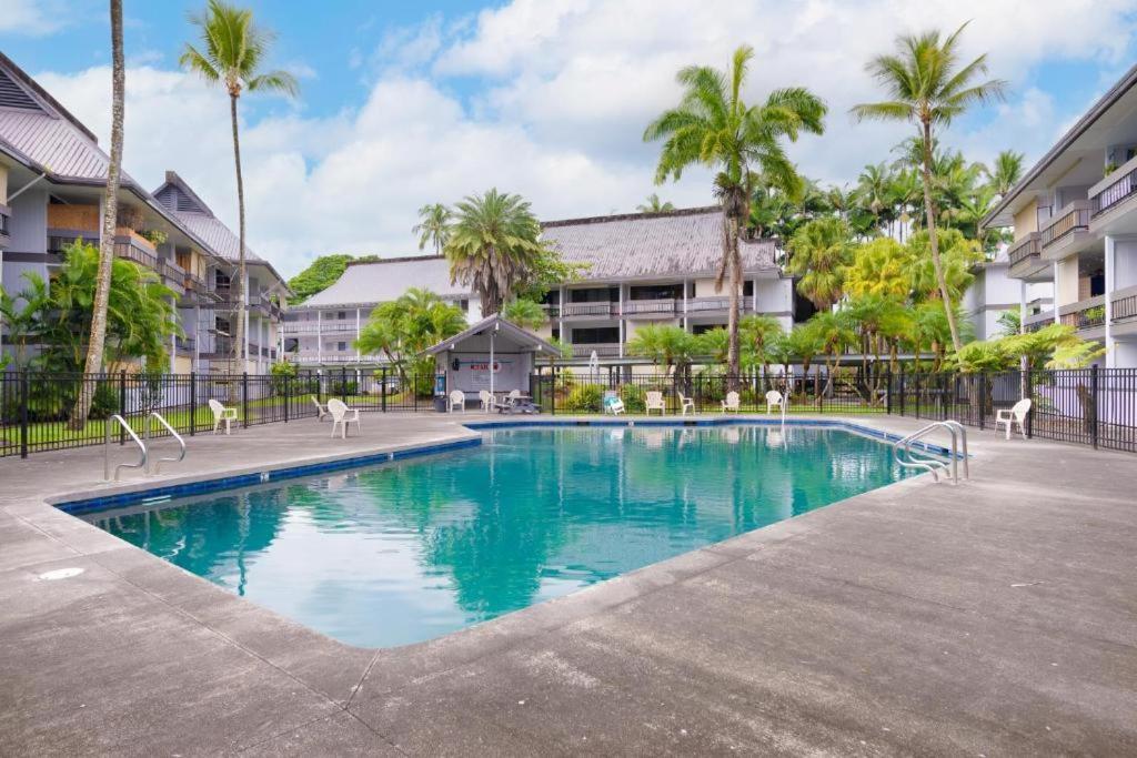Apartment In Center With Pool And Views Hilo