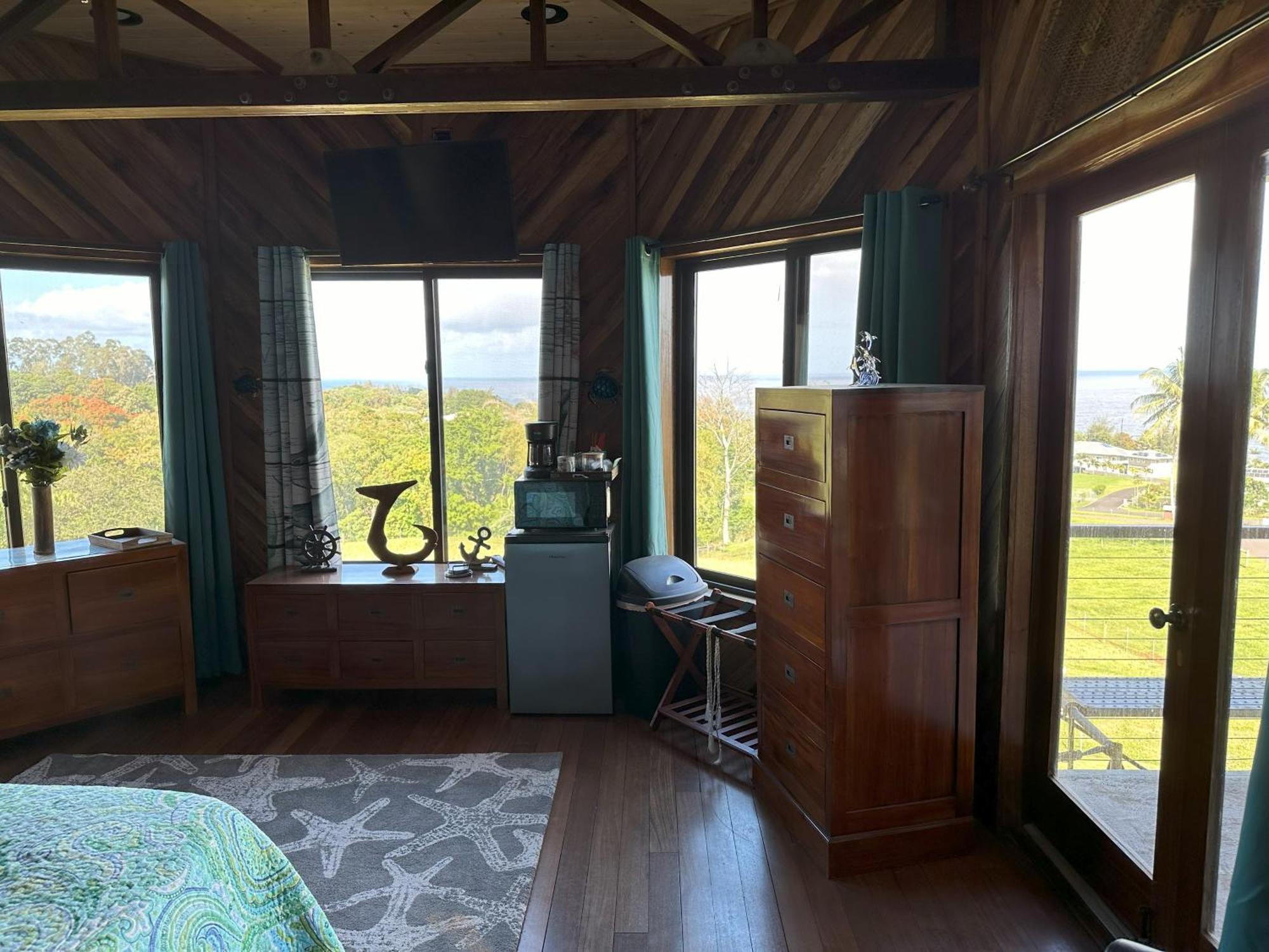 Bed & Breakfast Magic Skies