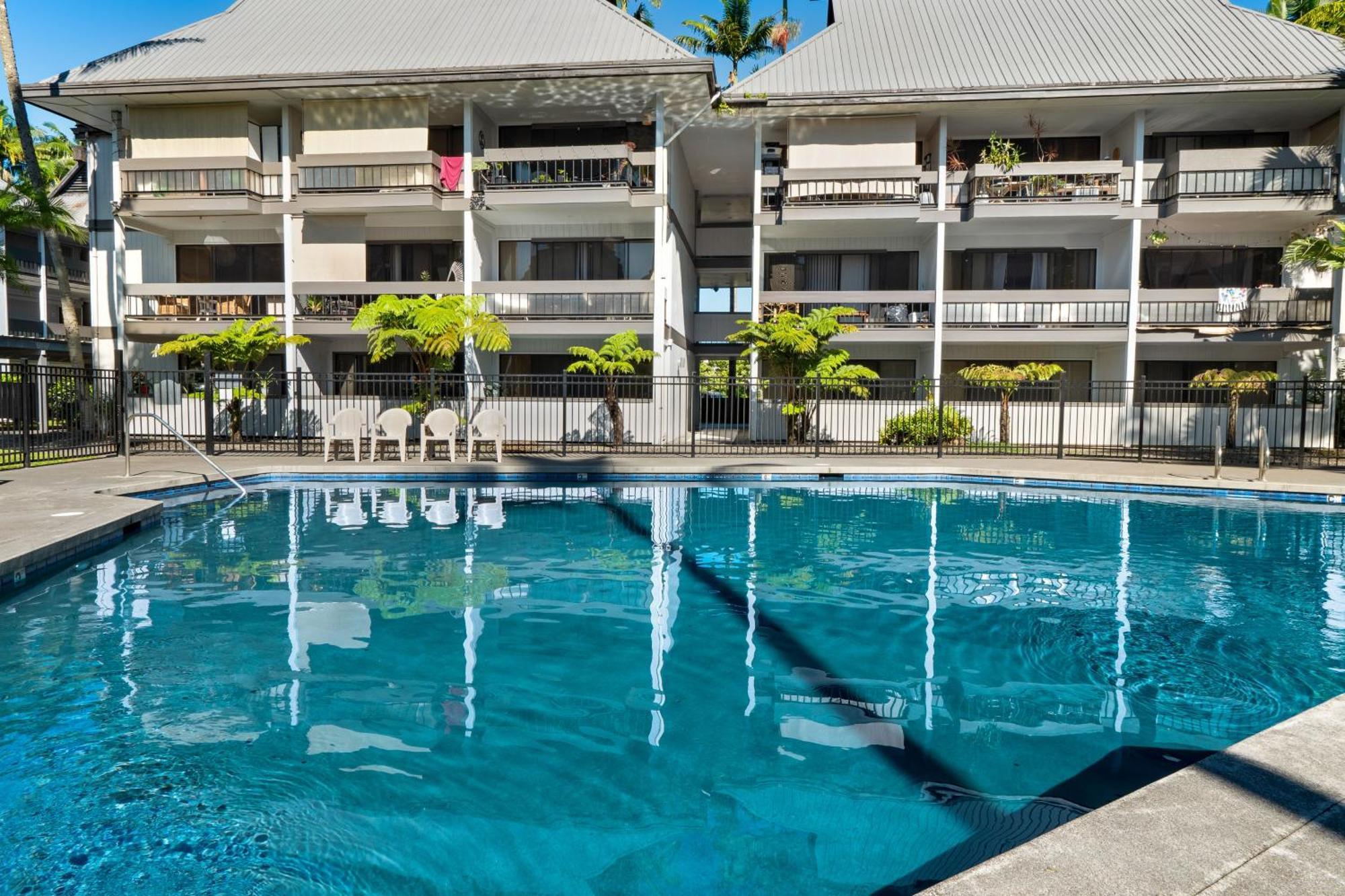 Waiakea 4-124 *
