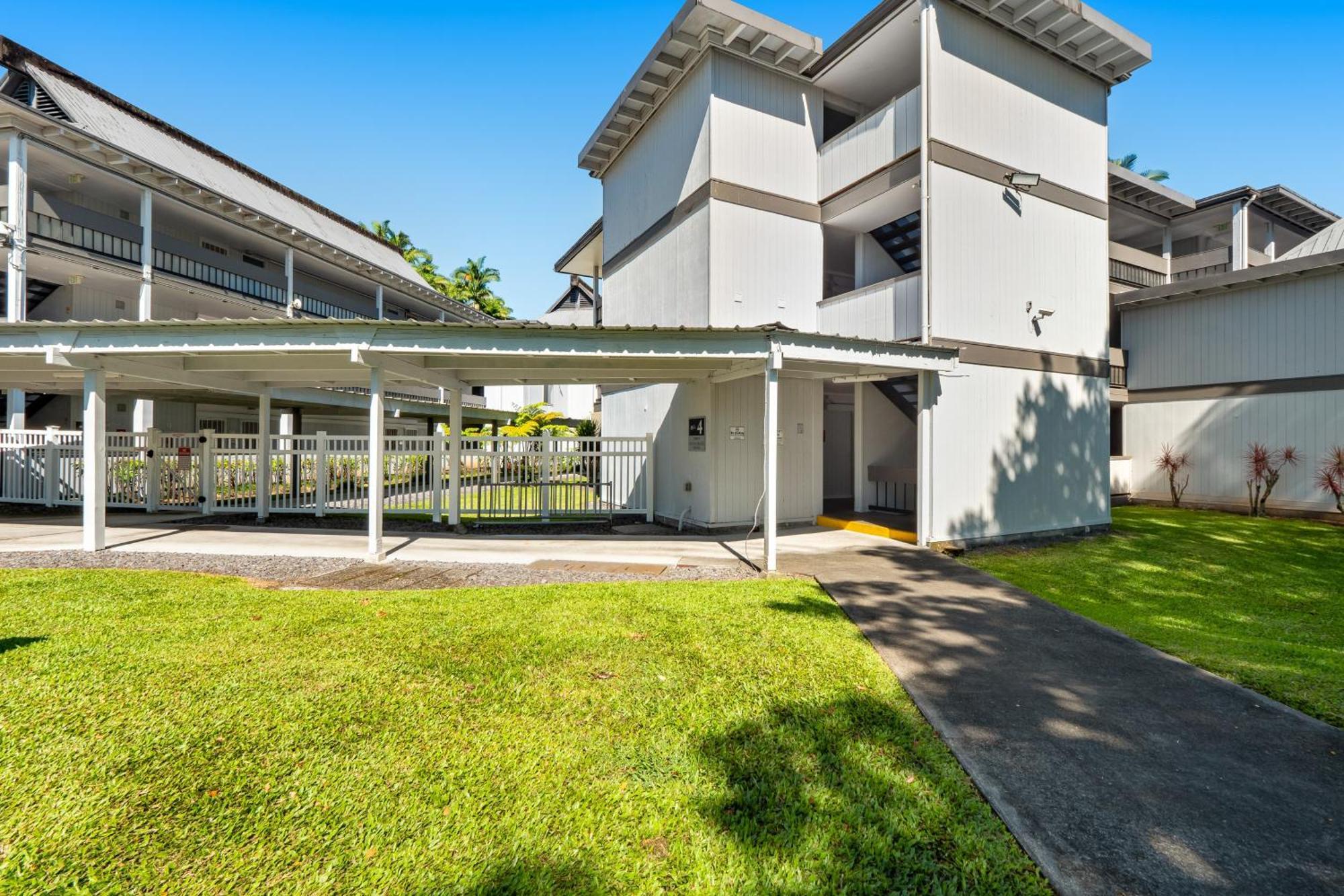 Waiakea 4-124 Hotel *