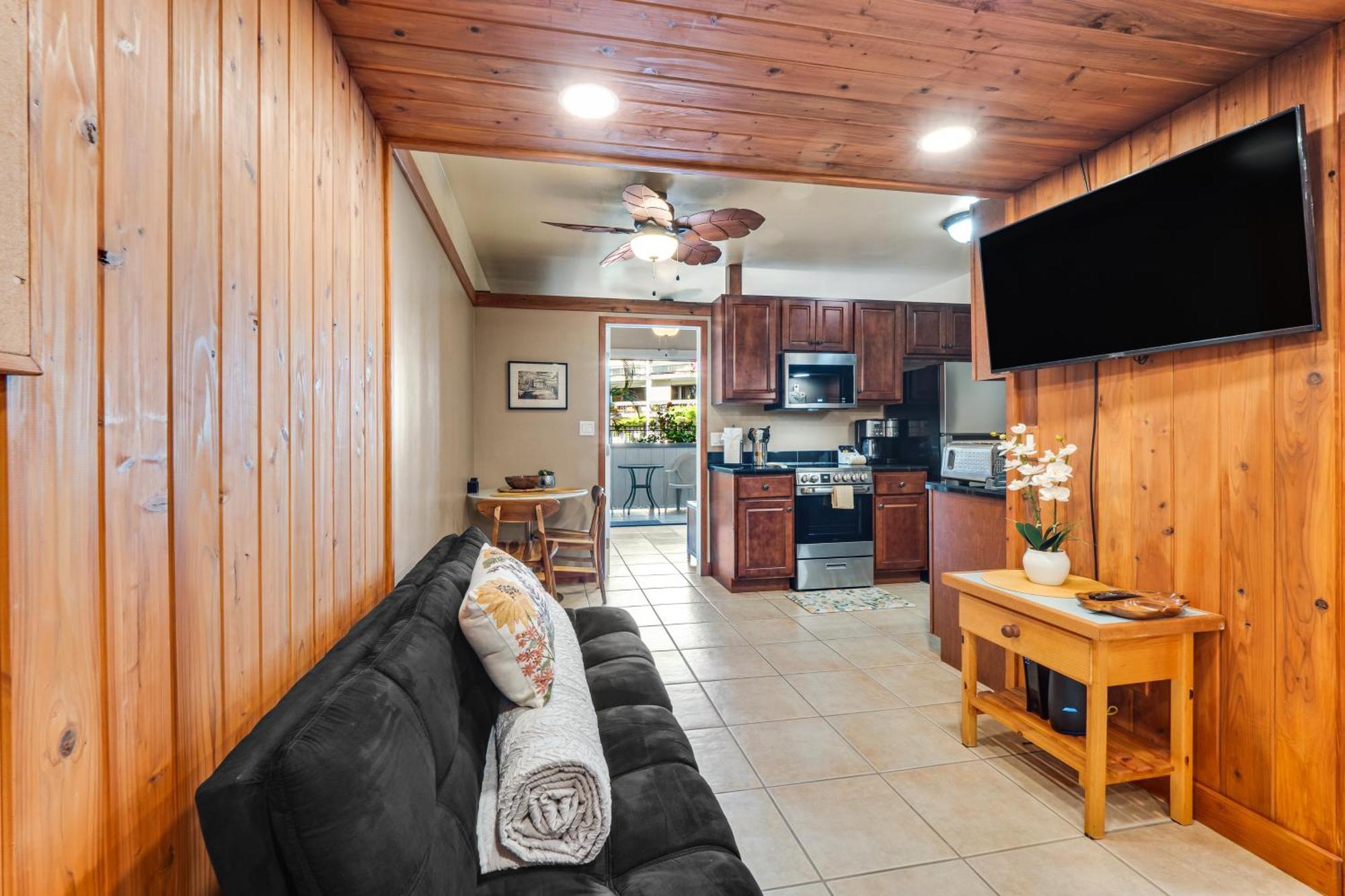 Waiakea 4-124 Hotel Hilo
