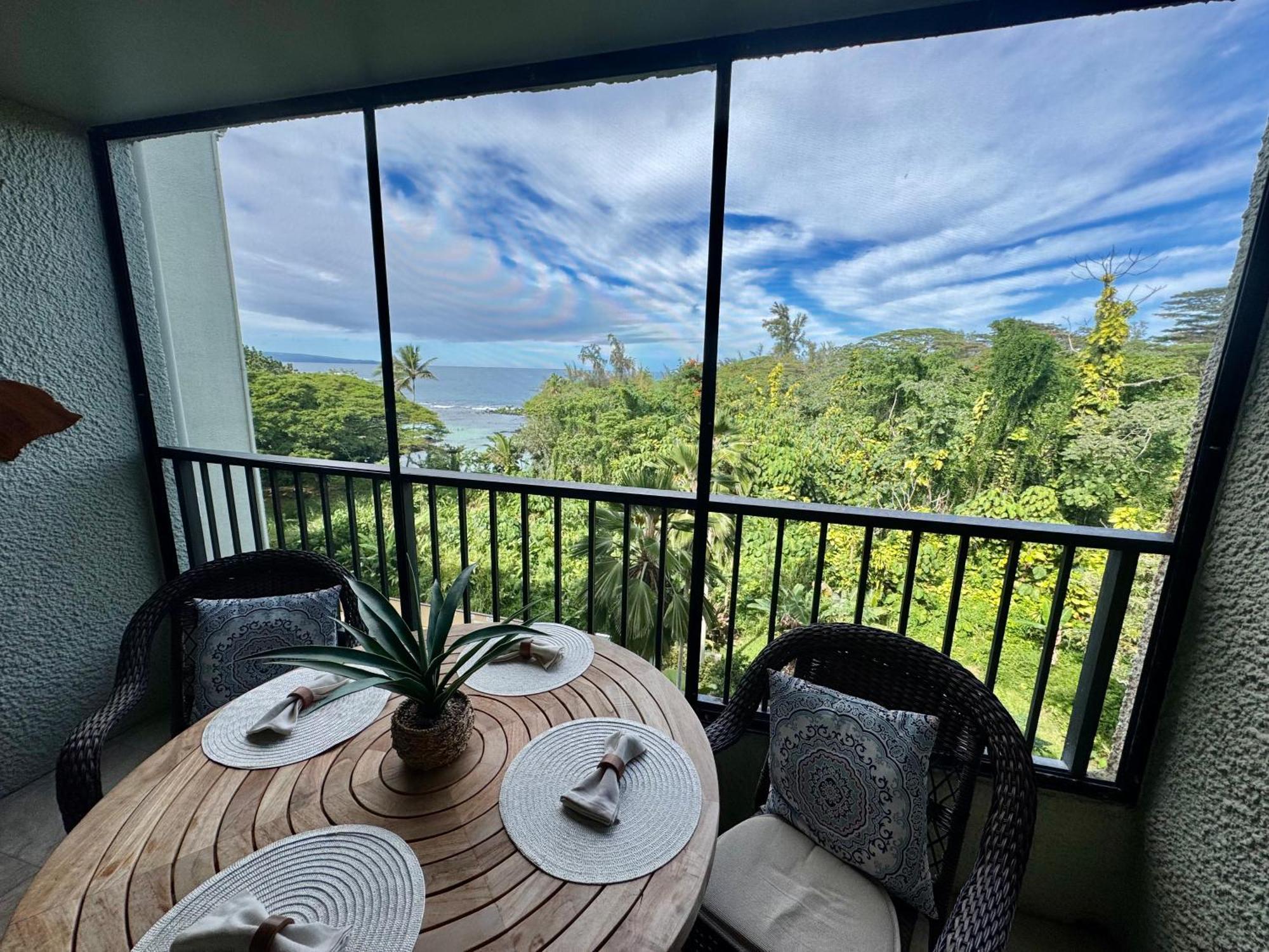 Direct Oceanfront Mauna Loa Shores Honu Elua #508 Next To Carlsmith Park, Hi Hilo
