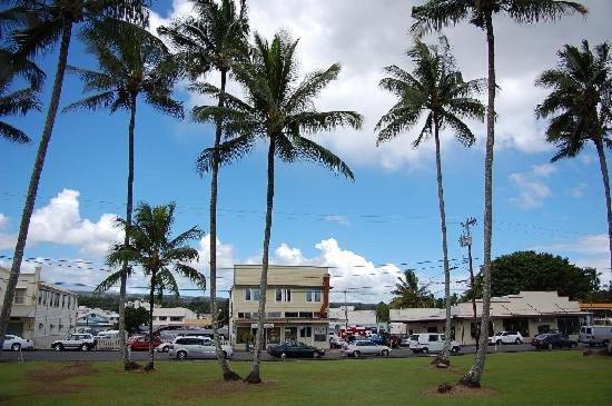 Town Inn *