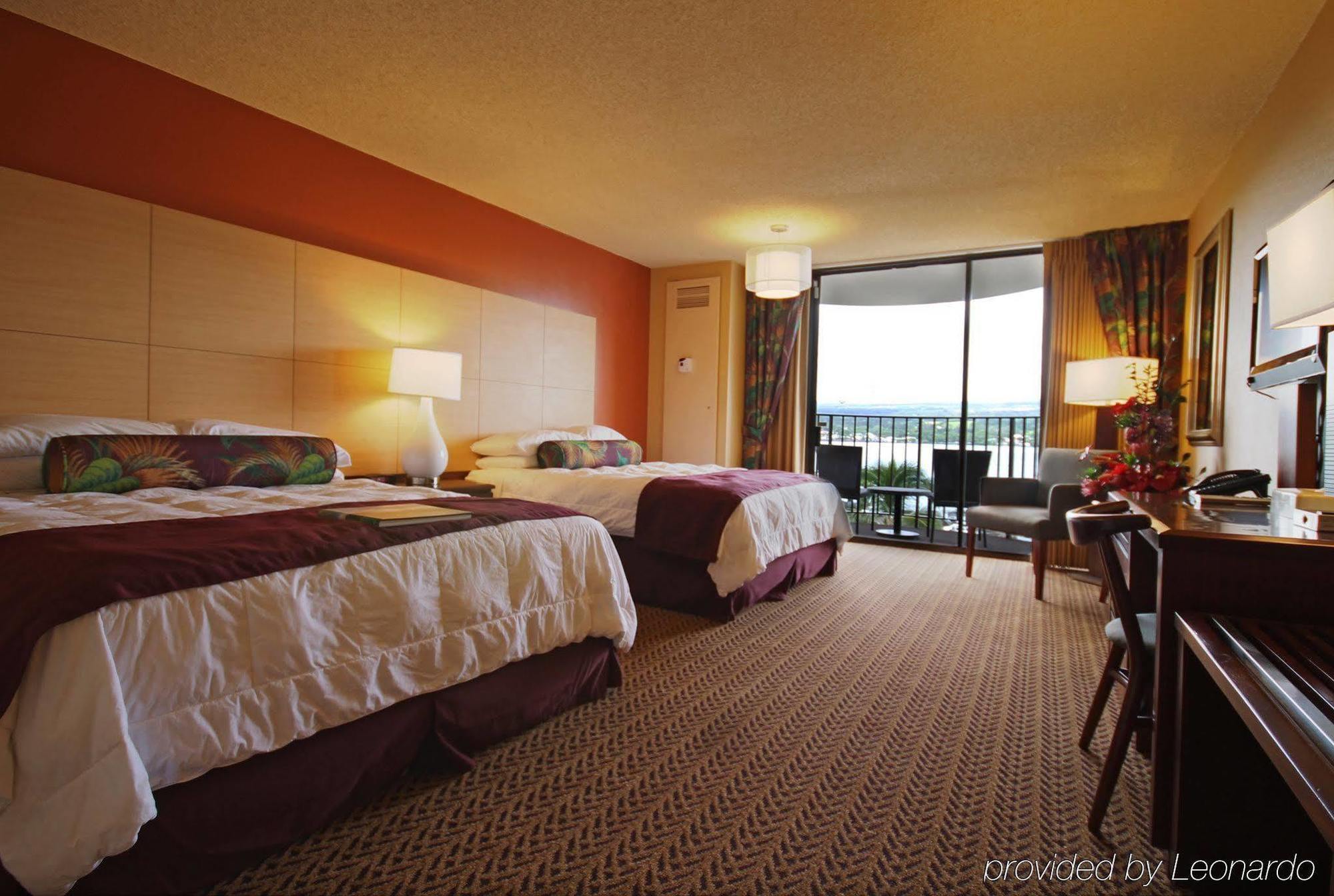 Castle Hawaiian Hotel 4*