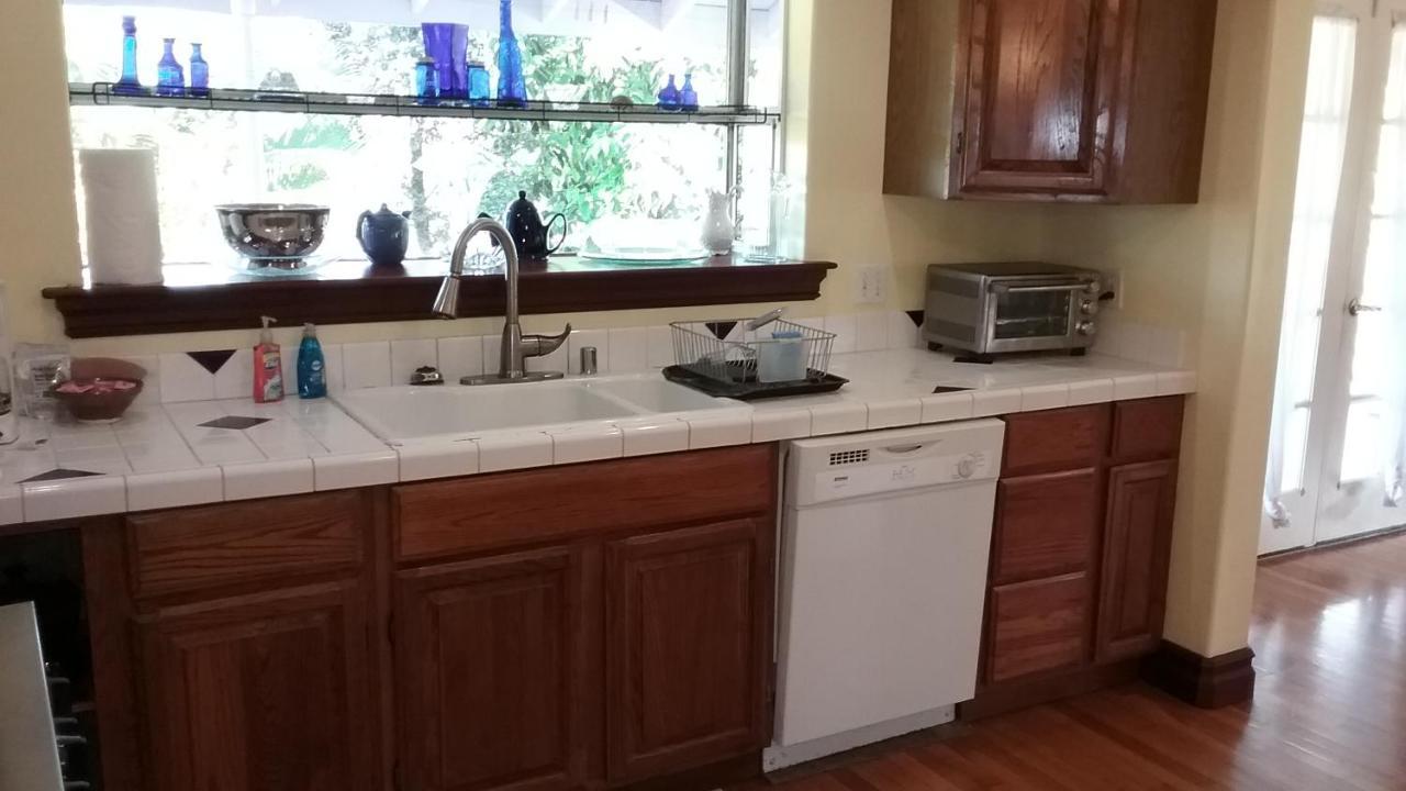 Hawaii Tropical Volcano Mansion + Sauna Holiday home Hilo