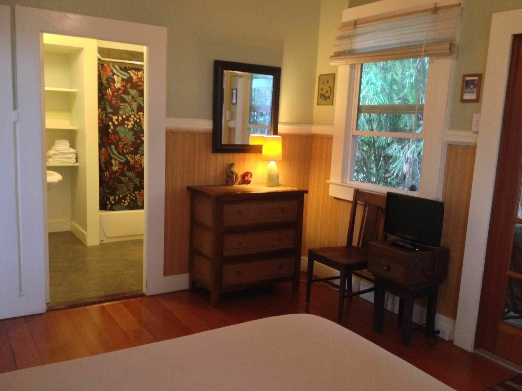 Bay Hale Hotel