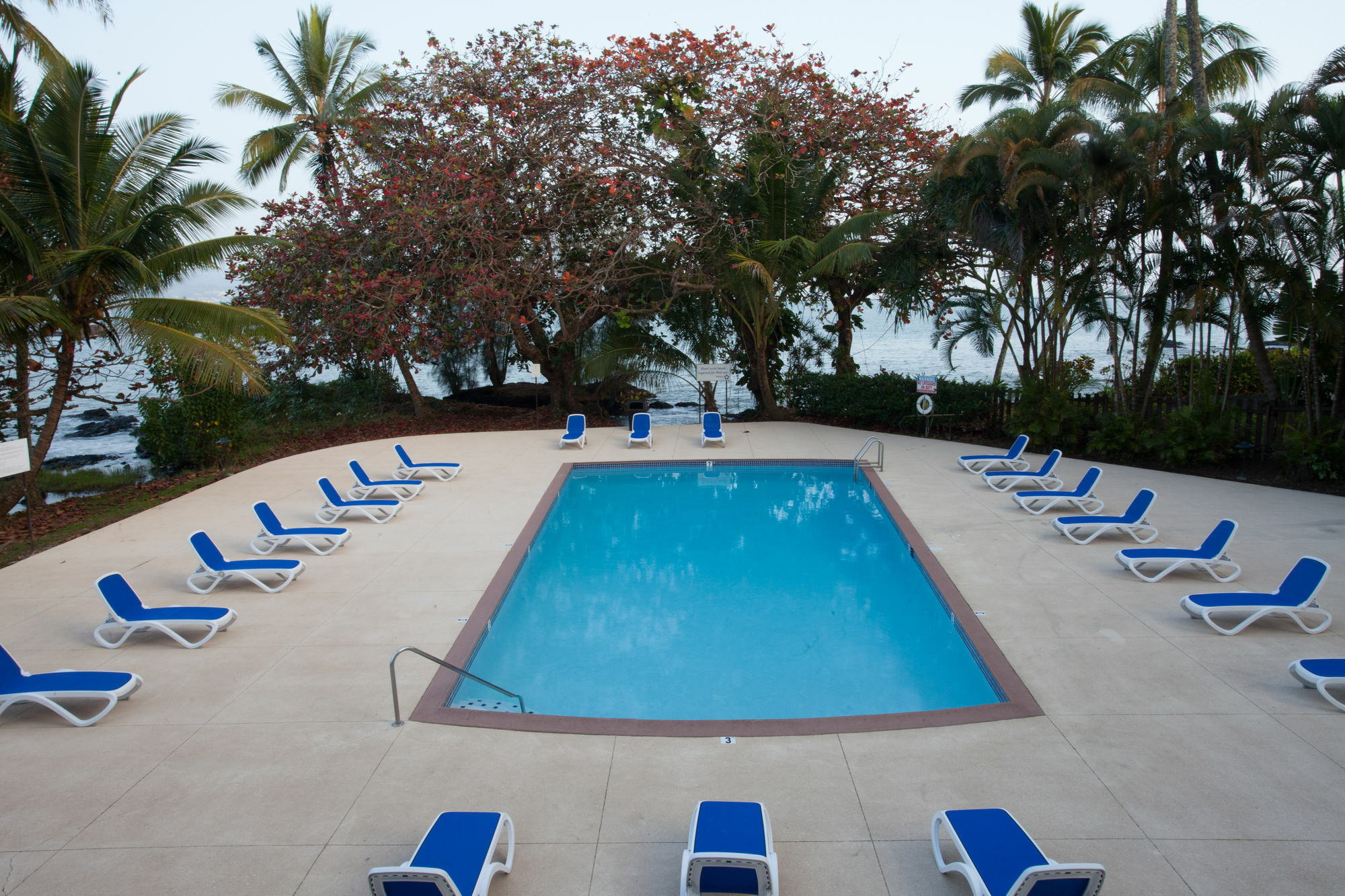 Castle Hawaiian Hotel 4*