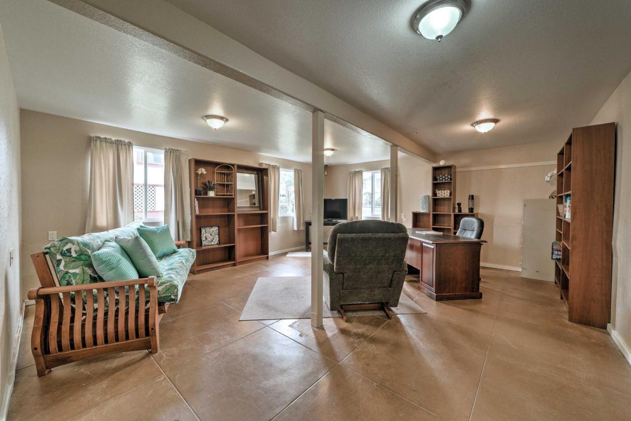Holiday home Hawaiian Hideaway With Yard Less Than 2 Miles To Bay! *