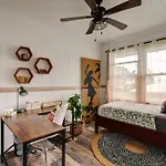 New - Hula House Wac- 3Br- Hilo Town