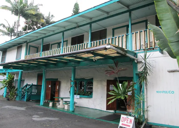 Wild Ginger Inn Hotel & Hostel