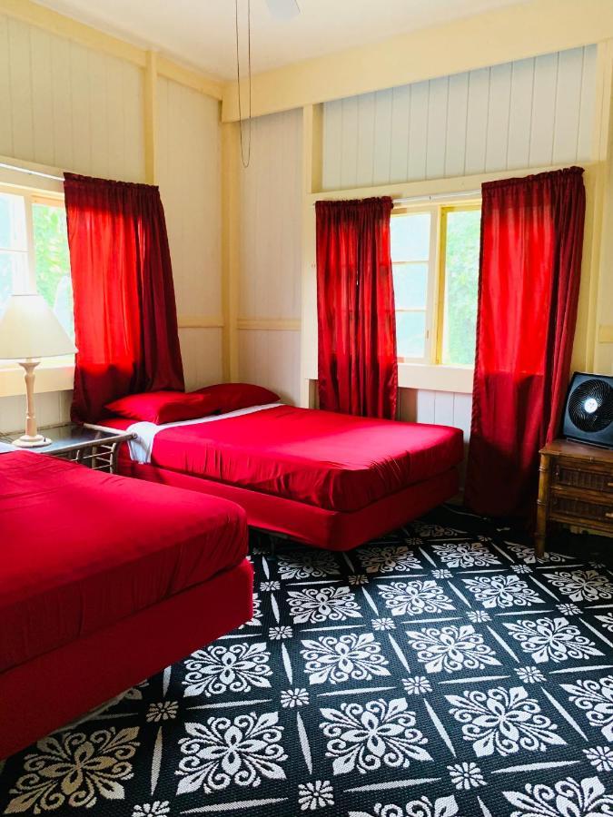 Hotel Wild Ginger Hilo