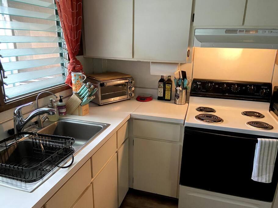 The Homebase - Charming 3 Bedroom Home, With Ac!