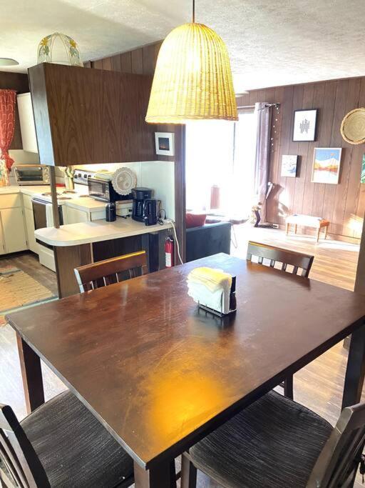 Holiday home The Homebase - Charming 3 Bedroom Home, With Ac! *