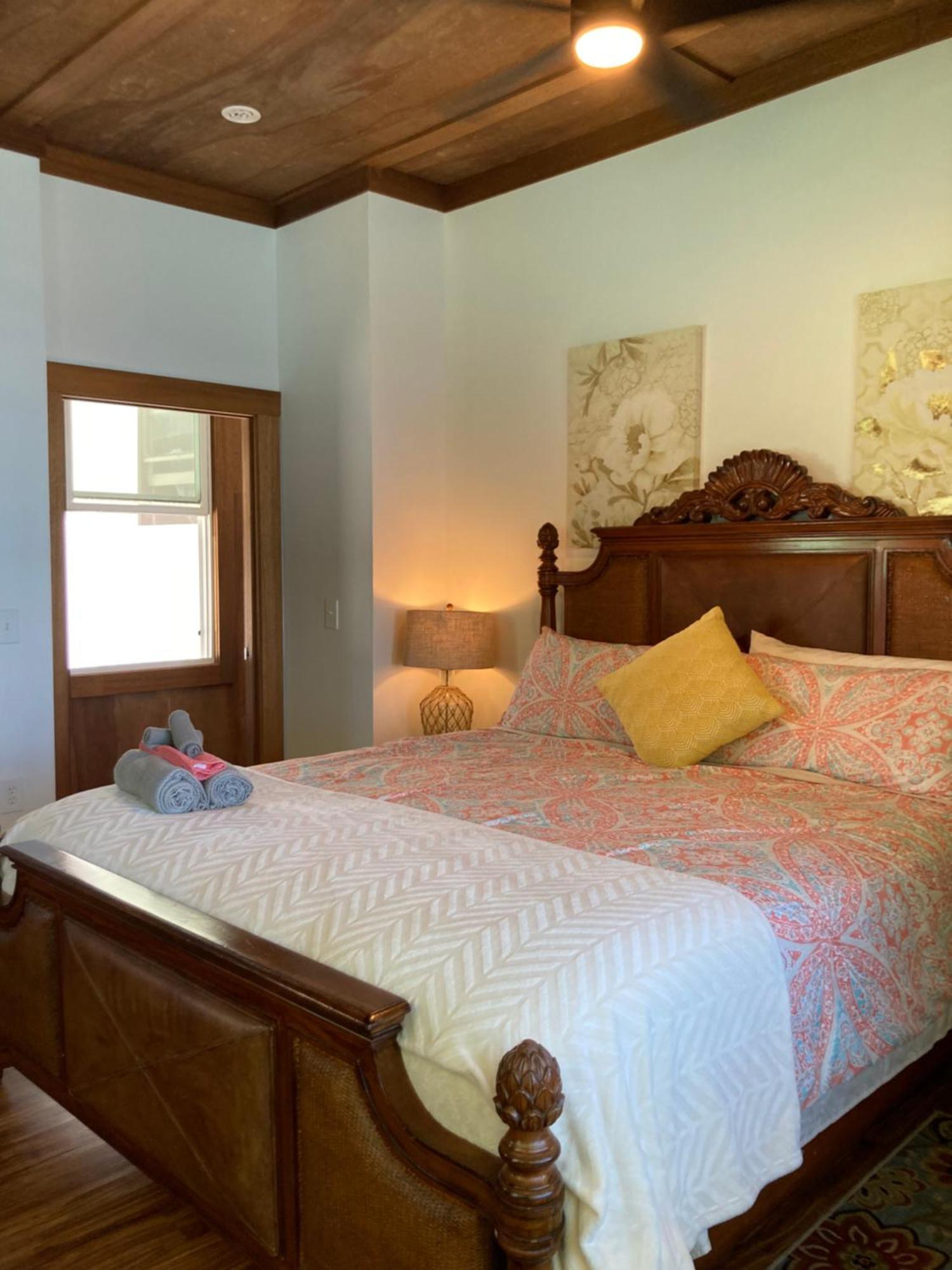 Bay Oceanfront 3* Hilo
