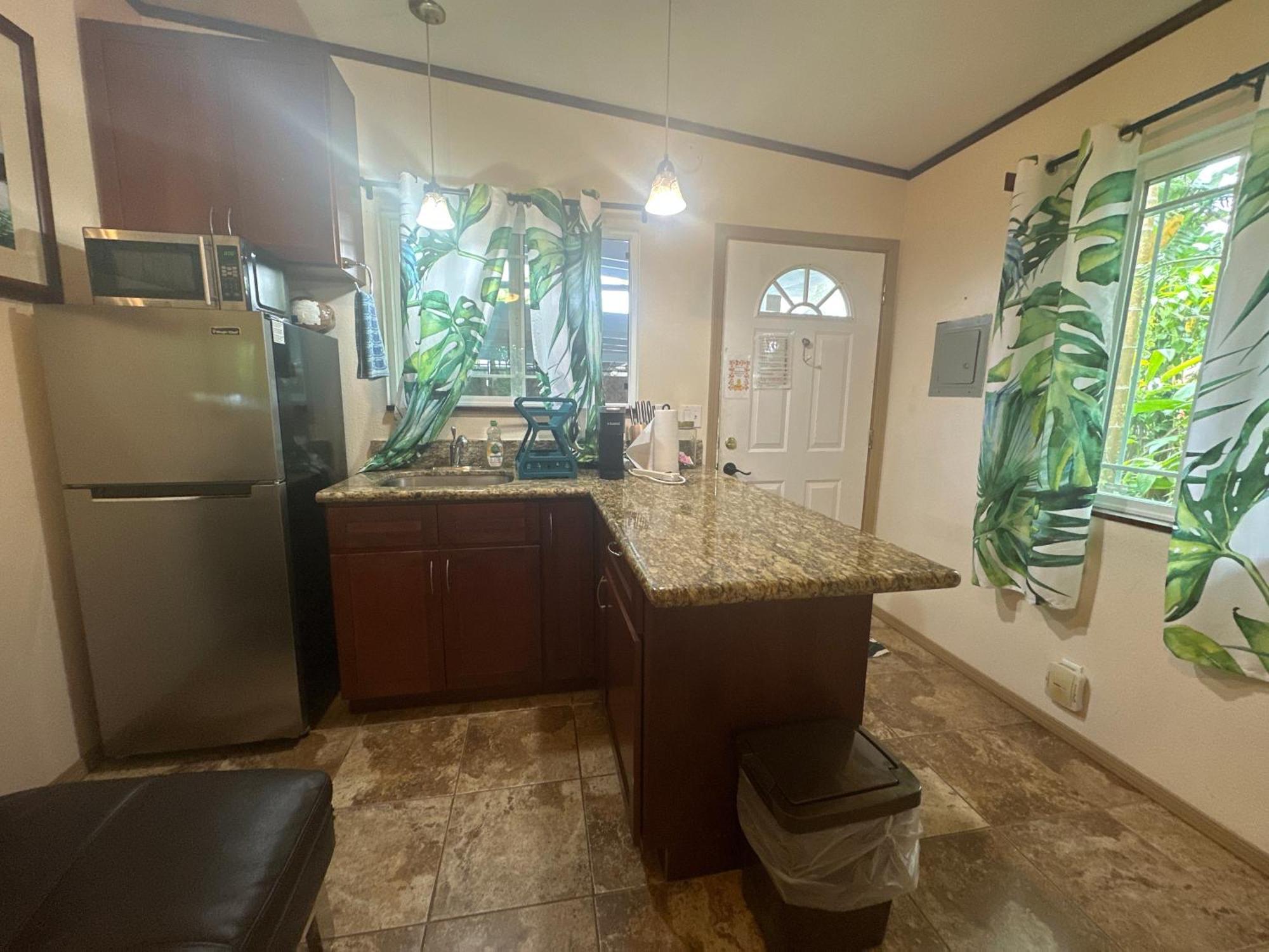 Hawaiian Ohana Bed & Breakfast