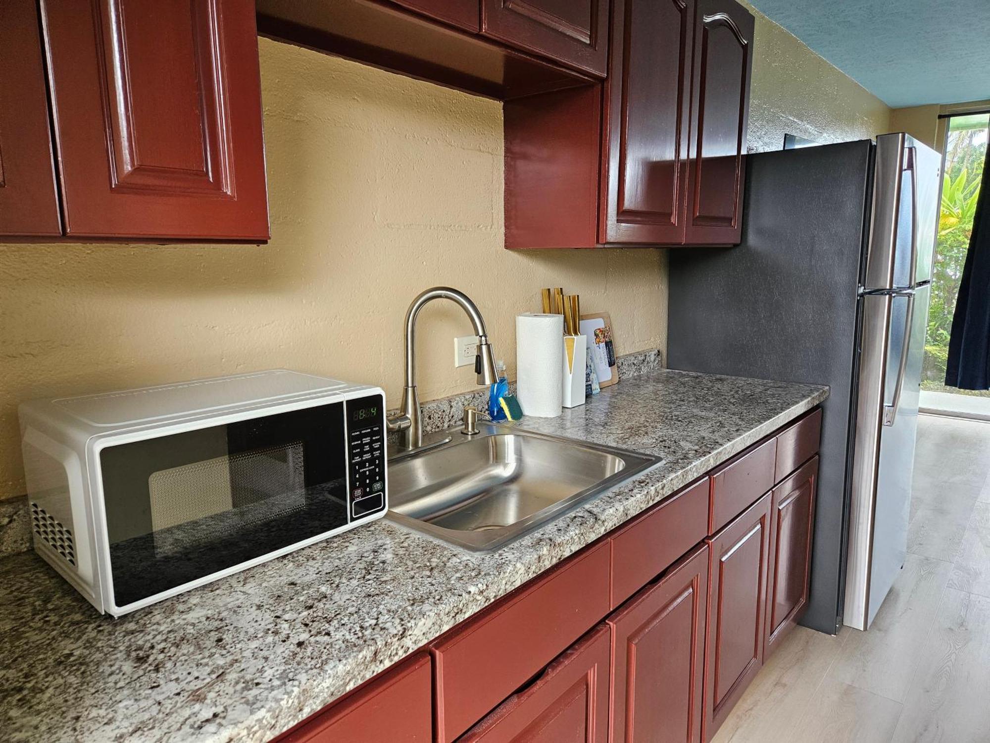 Yonegan Plumeria Apartment *