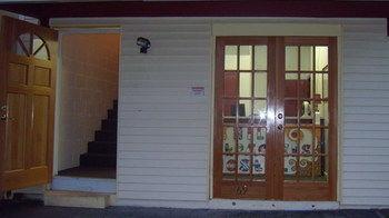 Backpackers' Hotel 2*