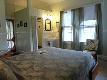 Old Hawaiian Bed & Breakfast 3*