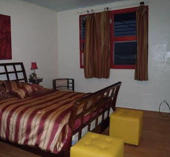 Backpackers' Hotel Hilo