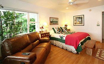 The Bay House 3* Hilo